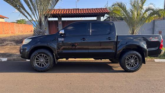 TOYOTA HILUX 3.0 SRV 4X4 CD 16V TURBO INTERCOOLER DIESEL 4P AUTOMÁTICO